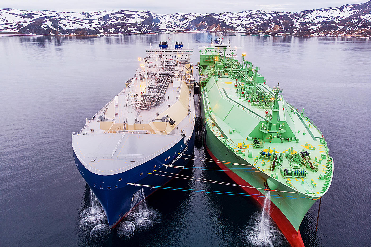 lngsts-supervises-100th-ship-to-ship-lng-transfer-in-arctic-circle